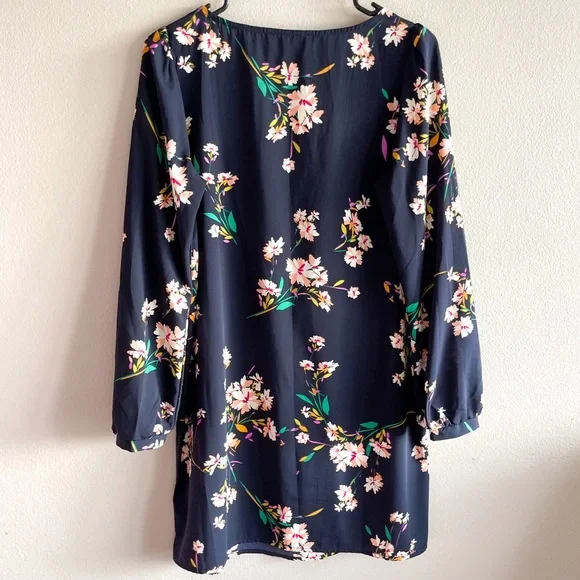 S O L D : Lulu’s Herbaceous Babe Navy Floral Print Shift Dress - Picture 4 of 14
